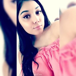 Meet your Posher, Lorena